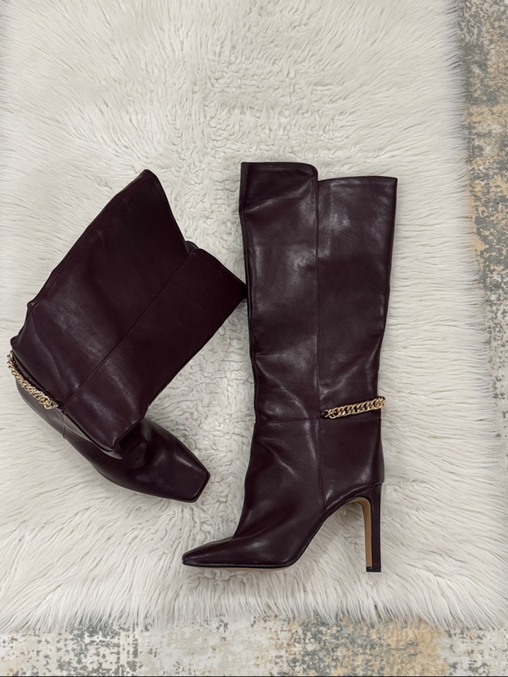 NWT ✅Express Women's Tall Vegan Leather Boots in Burgundy with Chain Detail